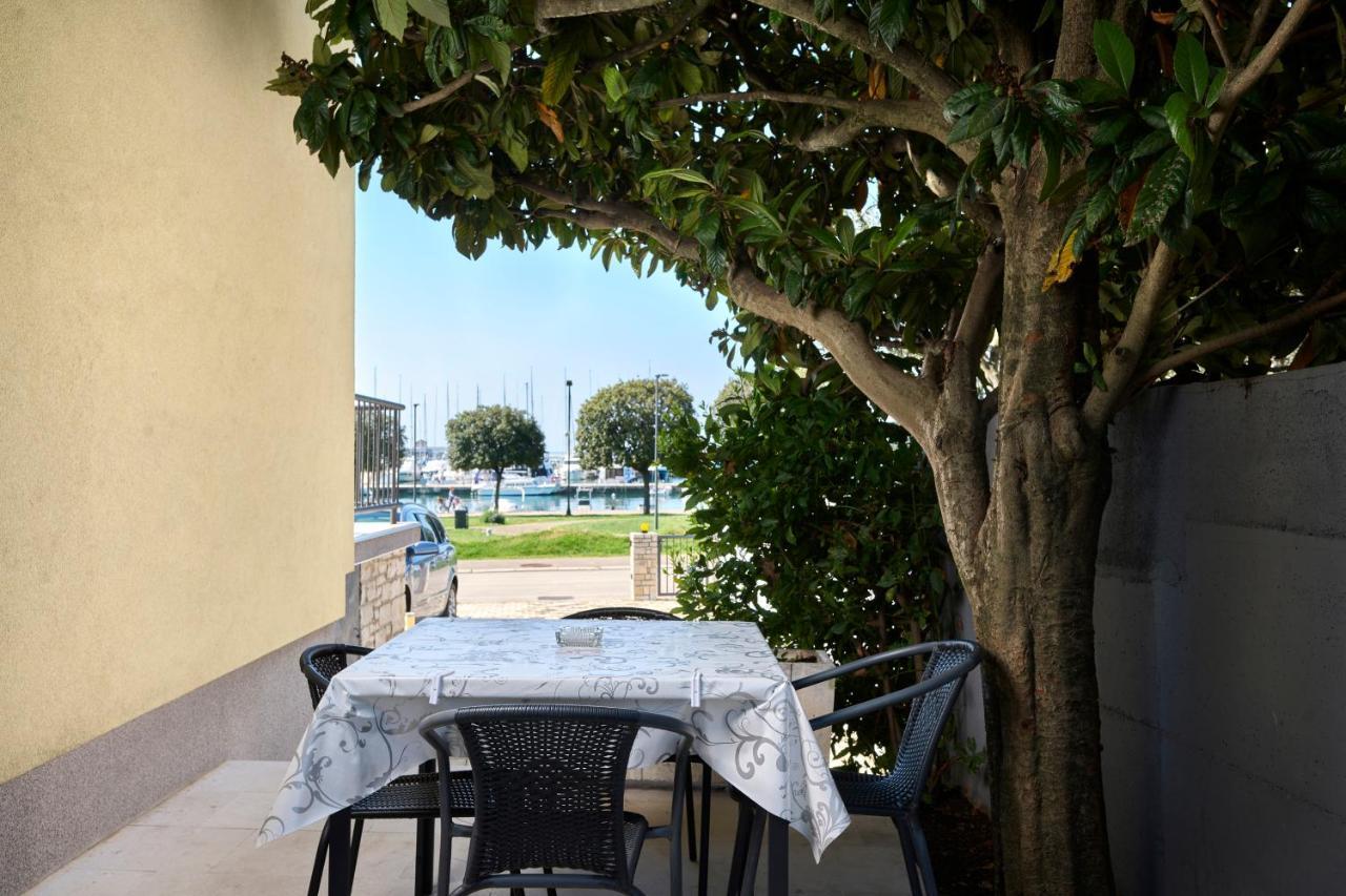 Appartamento App Forza Umago Esterno foto
